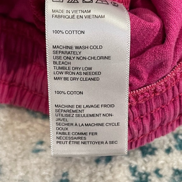 Urban outfitters magenta corduroy shorts with elastic waist and drawstring - Picture 4 of 4